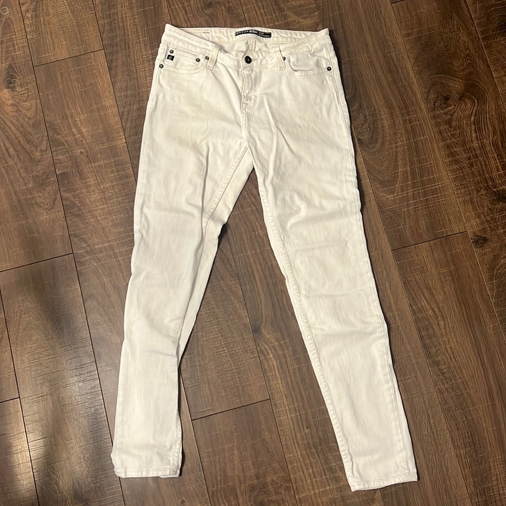White skinny Jeans